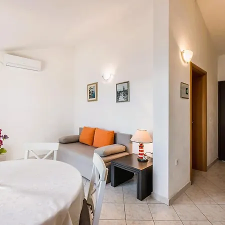 Gostinjska kuća Quore Matto Milna (Hvar)